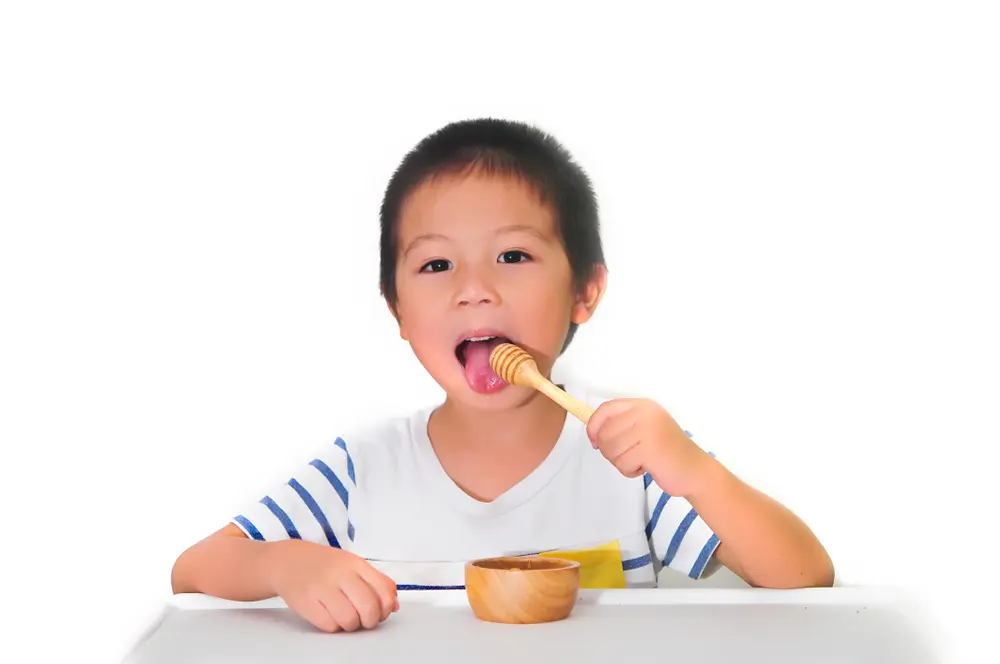 Apakah Aman Memberikan Madu untuk Anak Usia 1 Tahun?